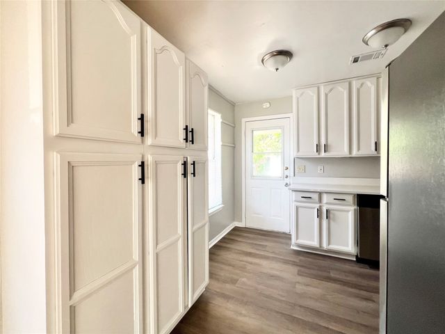 1607 Herschel Street, Arlington, TX 76010