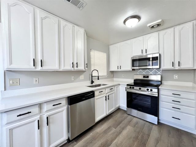 1607 Herschel Street, Arlington, TX 76010