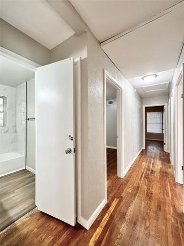 1607 Herschel Street, Arlington, TX 76010