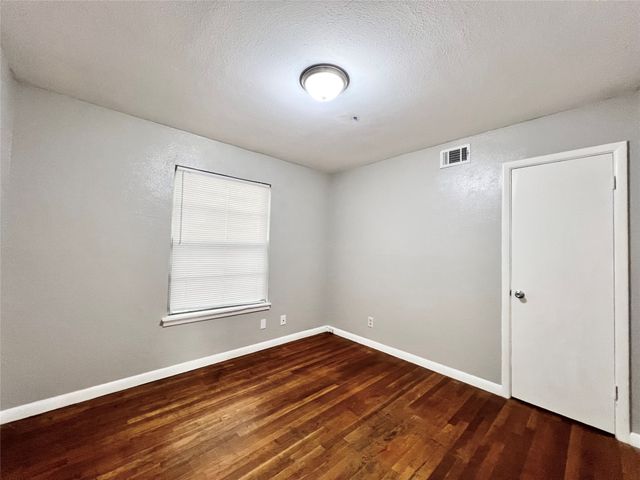 1607 Herschel Street, Arlington, TX 76010