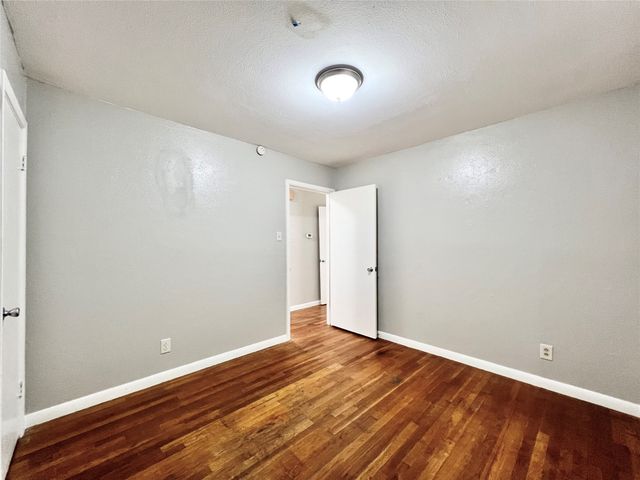 1607 Herschel Street, Arlington, TX 76010