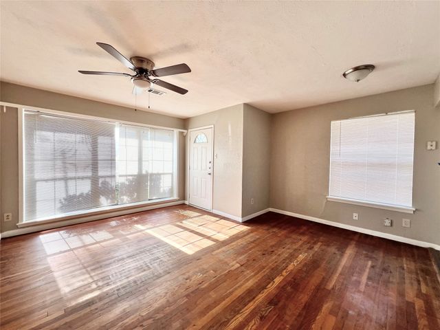 1607 Herschel Street, Arlington, TX 76010