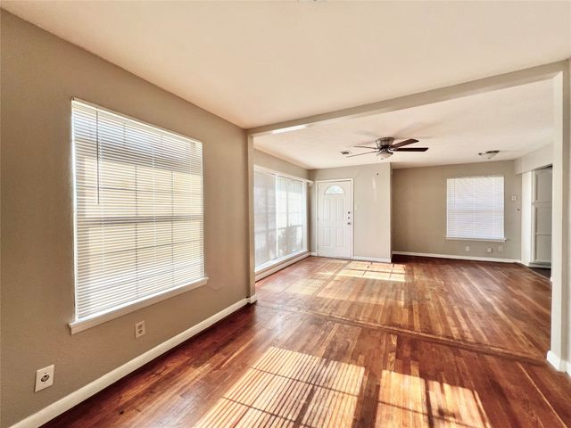 1607 Herschel Street, Arlington, TX 76010
