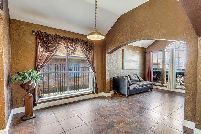 4621 Saint Francis Avenue, Dallas, TX 75227