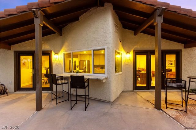 1900 Plaza De La Cruz, Las Vegas, NV 89102
