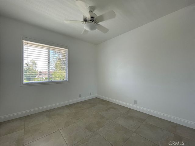 12 Hollowglen, Irvine, CA 92604