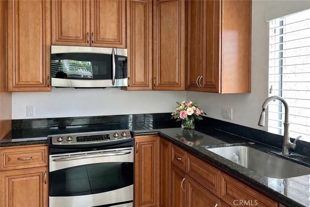 12 Hollowglen, Irvine, CA 92604