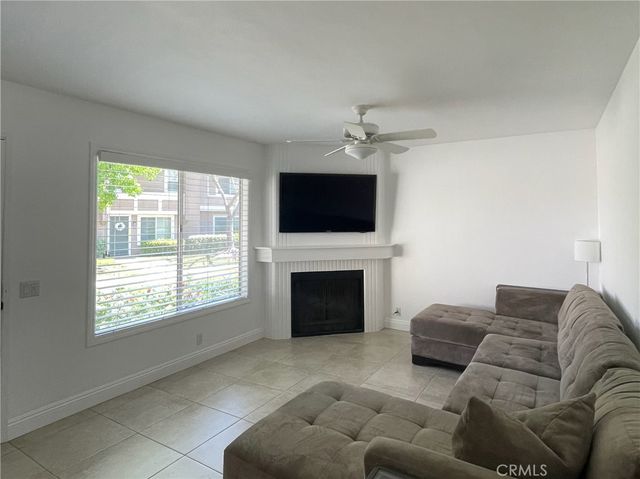 12 Hollowglen, Irvine, CA 92604