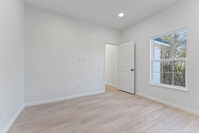 43 Pivot Rock Road, Eureka Springs, AR 72632