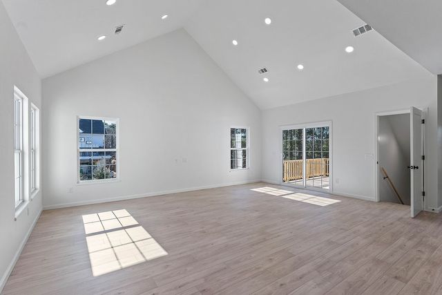 43 Pivot Rock Road, Eureka Springs, AR 72632