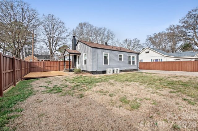 264 E Mcneely Avenue, Mooresville, NC 28115