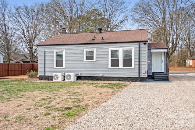 264 E Mcneely Avenue, Mooresville, NC 28115