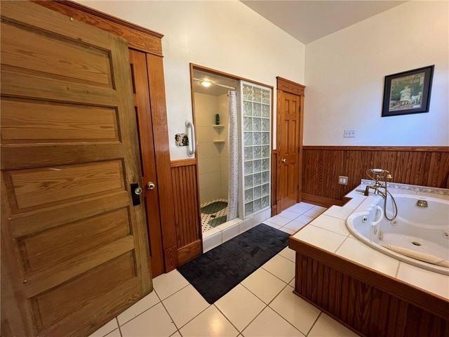 1735 WHITE Street, Alexandria, LA 71301