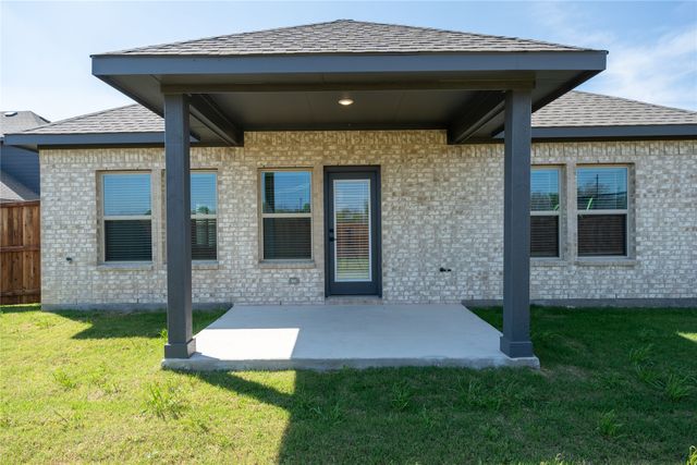 2217 Maple Ridge Drive, Van Alstyne, TX 75495