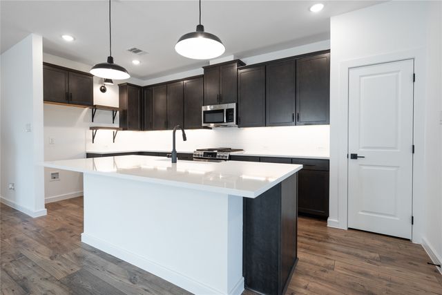 2217 Maple Ridge Drive, Van Alstyne, TX 75495