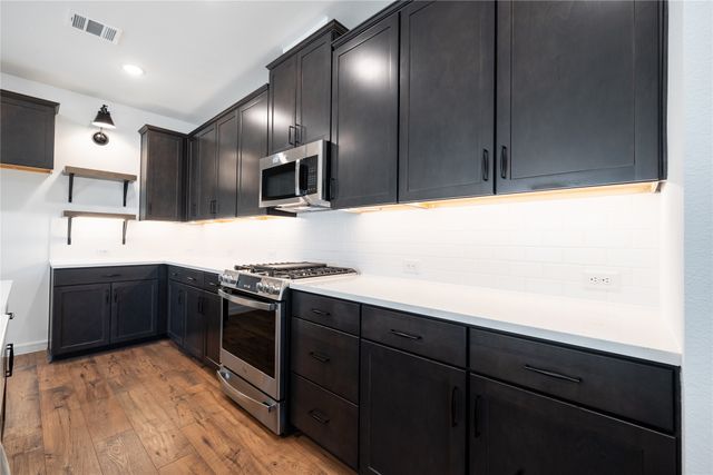 2217 Maple Ridge Drive, Van Alstyne, TX 75495