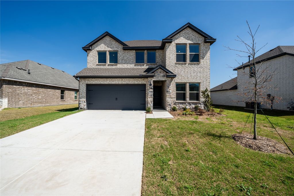 2217 Maple Ridge Drive, Van Alstyne, TX 75495