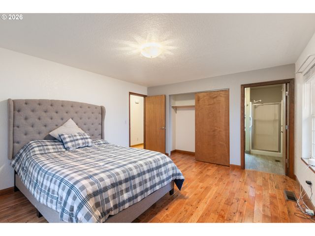 1720 ELGAROSE Rd, Roseburg, OR 97471