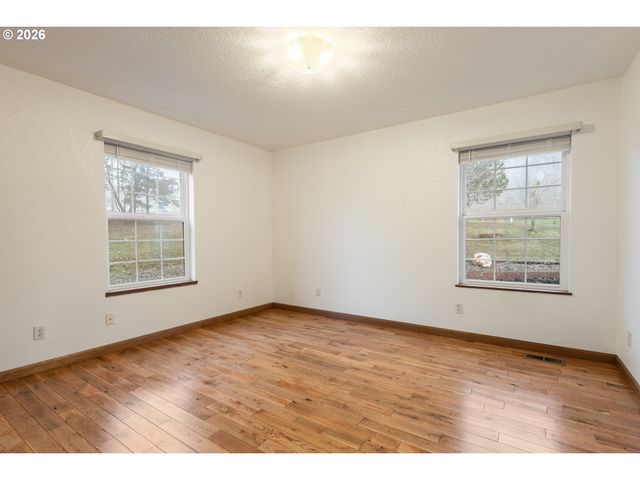 1720 ELGAROSE Rd, Roseburg, OR 97471