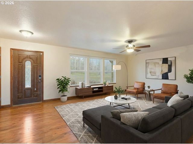 1720 ELGAROSE Rd, Roseburg, OR 97471