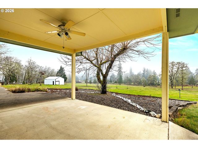 1720 ELGAROSE Rd, Roseburg, OR 97471