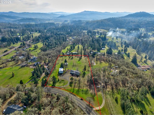 1720 ELGAROSE Rd, Roseburg, OR 97471