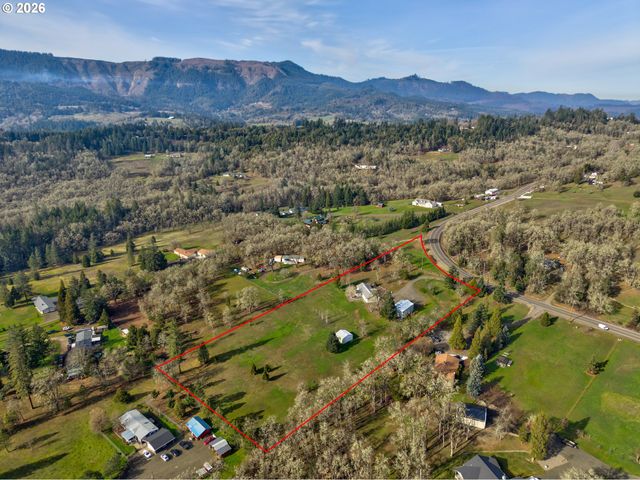 1720 ELGAROSE Rd, Roseburg, OR 97471