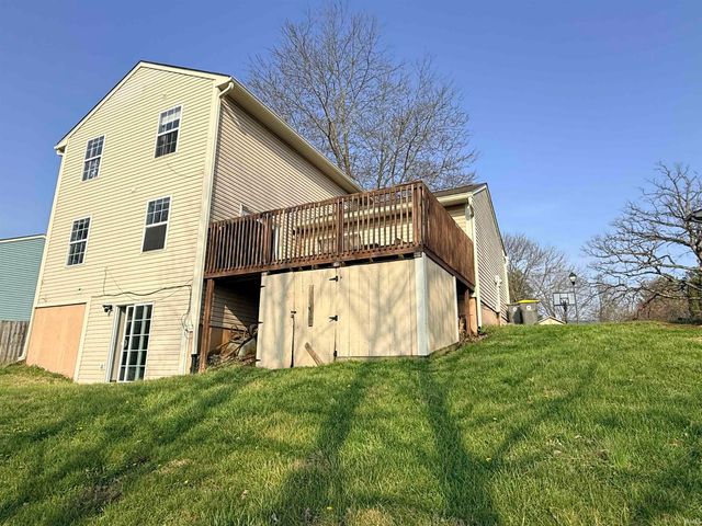 2737 S Pine Meadows Drive, Bloomington, IN 47403