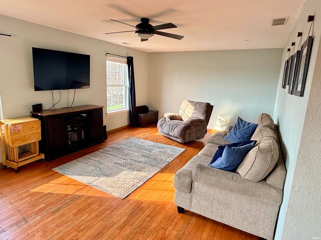 2737 S Pine Meadows Drive, Bloomington, IN 47403