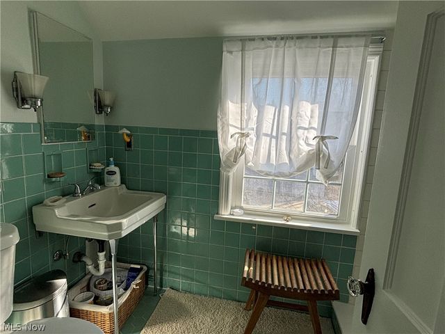 3786 Westwood Road, University Heights, OH 44118