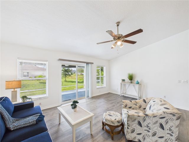 8135 100th Avenue, Vero Beach, FL 32967