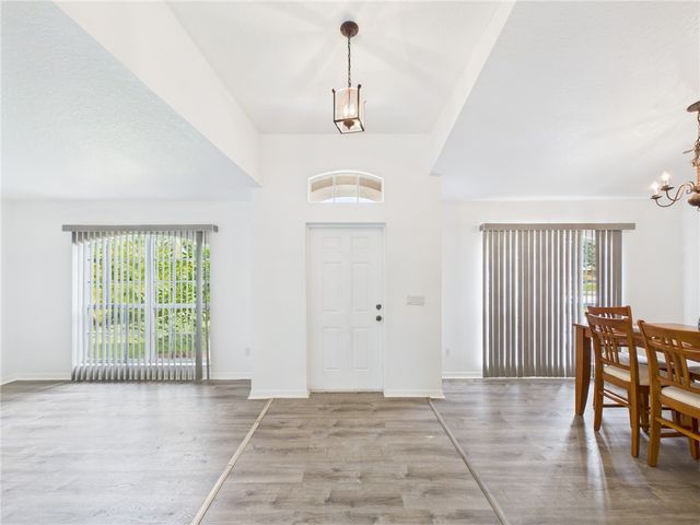 8135 100th Avenue, Vero Beach, FL 32967