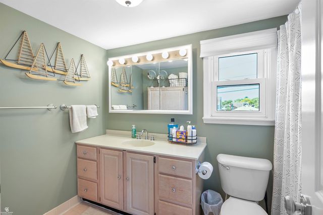 22640 Wildwood Street, Saint Clair Shores, MI 48081
