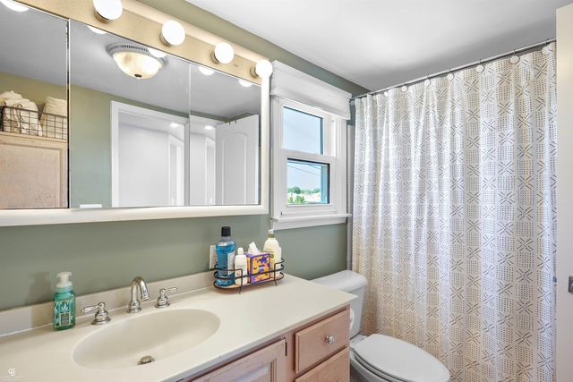 22640 Wildwood Street, Saint Clair Shores, MI 48081