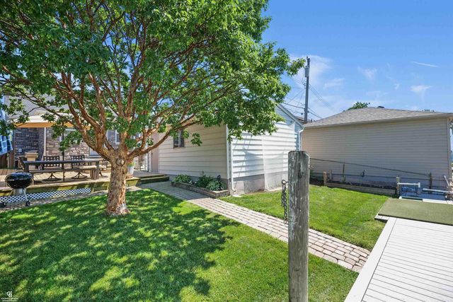 22640 Wildwood Street, Saint Clair Shores, MI 48081