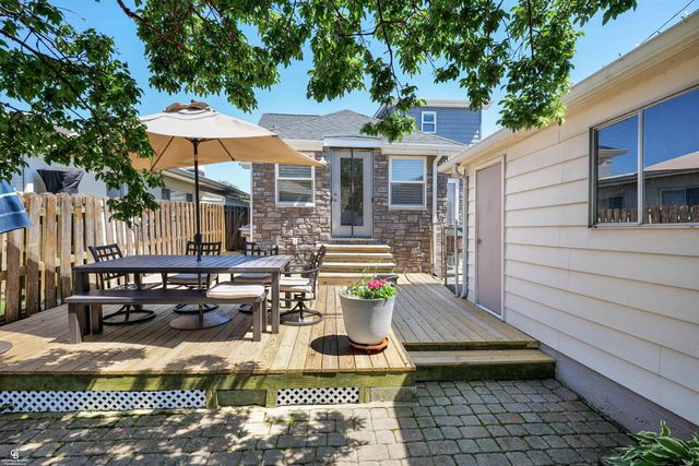 22640 Wildwood Street, Saint Clair Shores, MI 48081