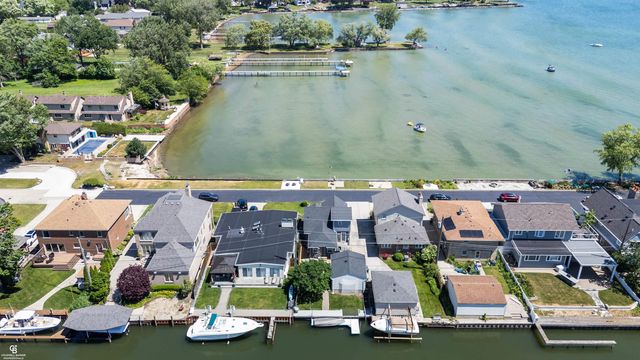 22640 Wildwood Street, Saint Clair Shores, MI 48081