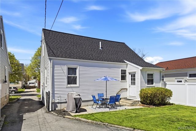211 Fairfield Avenue, Tonawanda, NY 14223