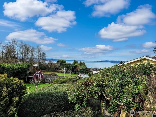 28833 11th Avenue S, Federal Way, WA 98003