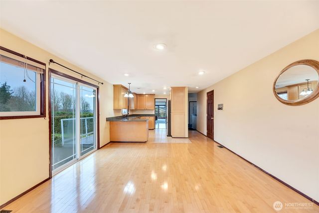 28833 11th Avenue S, Federal Way, WA 98003