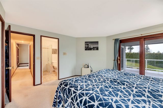 28833 11th Avenue S, Federal Way, WA 98003