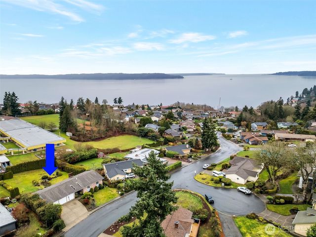 28833 11th Avenue S, Federal Way, WA 98003