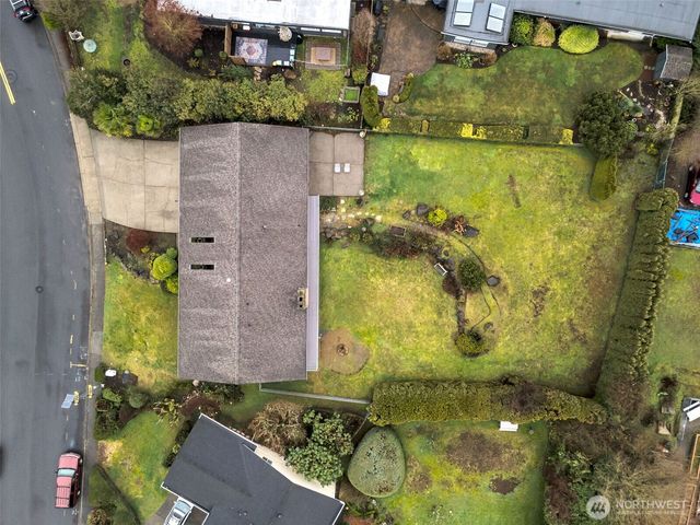 28833 11th Avenue S, Federal Way, WA 98003