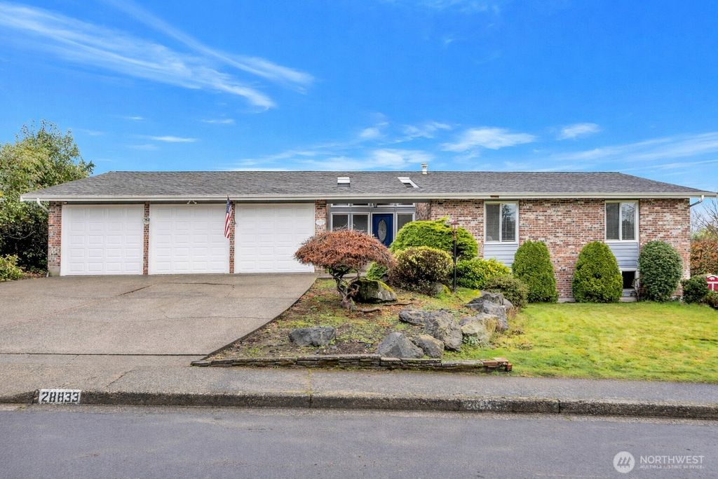 28833 11th Avenue S, Federal Way, WA 98003