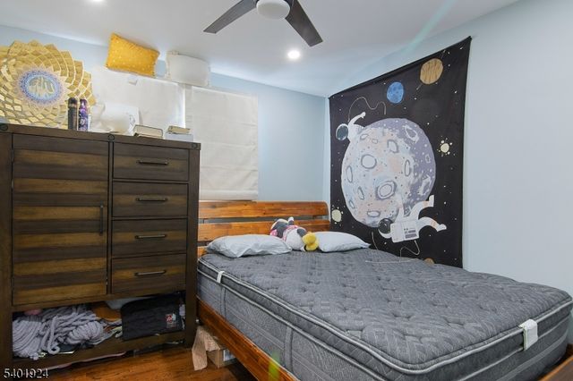 31 Green Dr, East Hanover Twp., NJ 07936