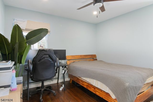 31 Green Dr, East Hanover Twp., NJ 07936