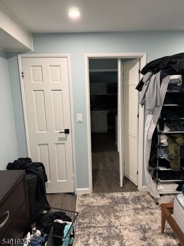 31 Green Dr, East Hanover Twp., NJ 07936