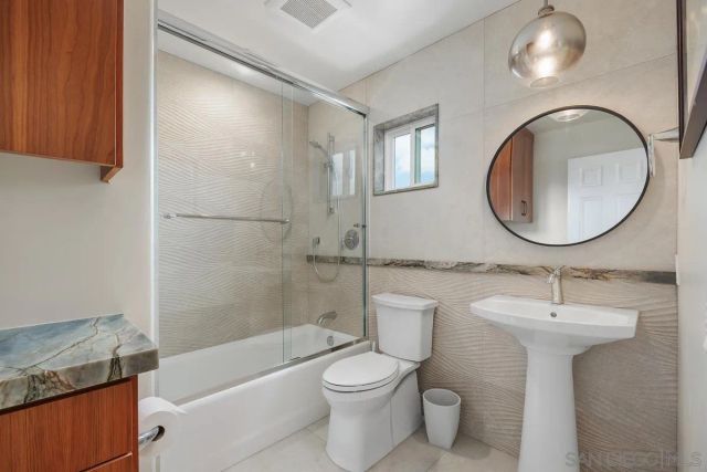 4972 Lerkas Way, Oceanside, CA 92056
