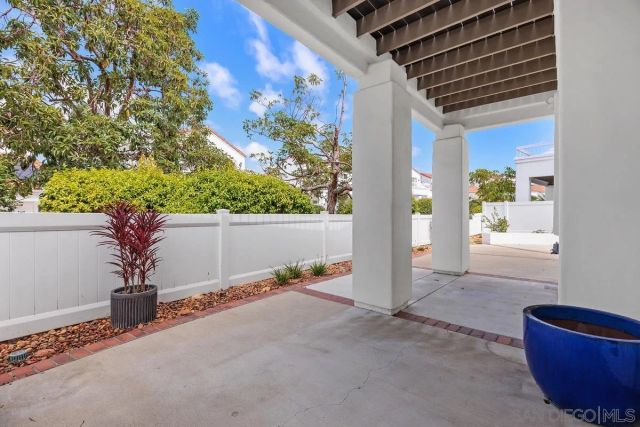 4972 Lerkas Way, Oceanside, CA 92056