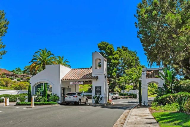4972 Lerkas Way, Oceanside, CA 92056